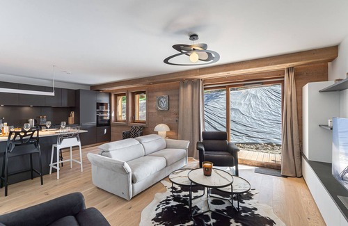 Le Planellet Apartment | Modern Apartment, 5-Min Walk to Mont d'Arbois Lifts, Sauna, Gym, Sleeps 6