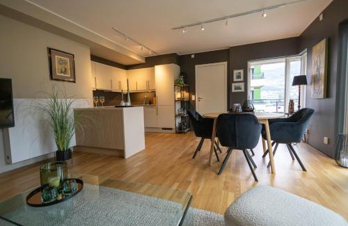Arstad Apartment | Modern Apartment - Amazing Terrace and Fjord View, Close to City Center