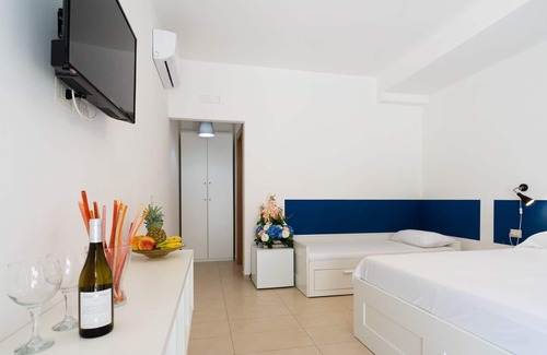 Strongoli Apartment | Modern Apartment by the Sea in Strongoli Marina