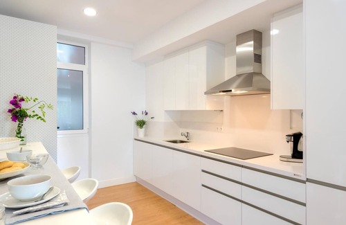 La Malagueta Apartment | Modern Apartment Close to Malagueta Beach. Reding