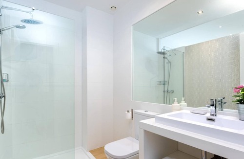 La Malagueta Apartment | Modern Apartment Close to Malagueta Beach. Reding