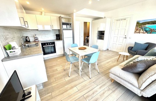 Cala en Porter Apartment | Modern apartment with a fantastic view over the bay