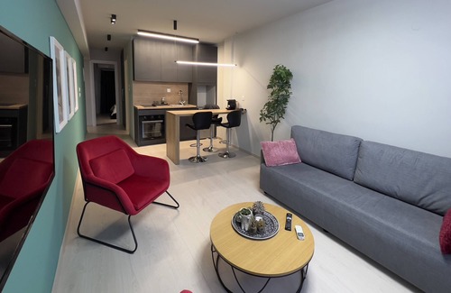 Thessaloniki City Centre Apartment | Modern apartment in the city center and the very heart of nightlife