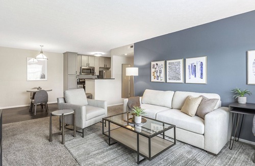 Lewis Center Apartment | Modern Apartment in Prime Location (ID9312X14)
