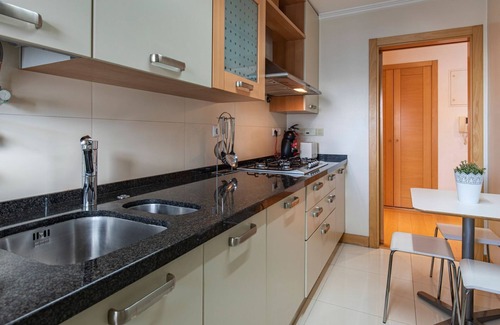 Sao Jorge de Arroios Apartment | Modern Apartment in Anjos by LovelyStay