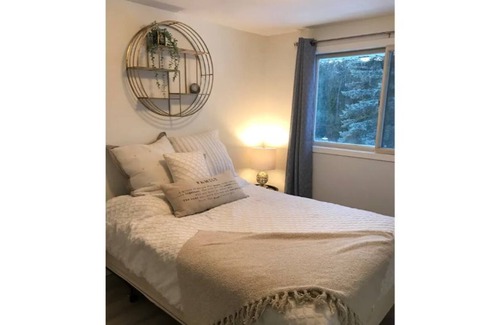 Elora House | Modern Apartment in Elora-1