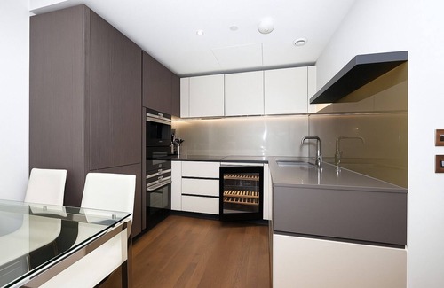 Nine Elms Apartment | Modern apartment in fantastic Central London