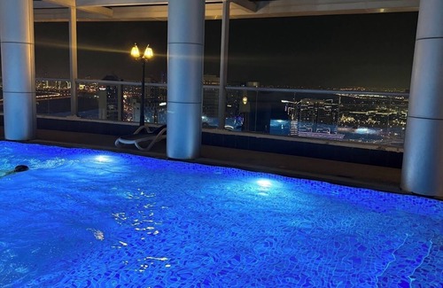 Za'abeel 2 Apartment | Modern apartment in fantastic Dubai with AC, WiFi