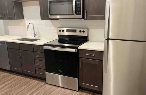 Weinland Park Apartment | Modern Apartment In Heart Of Columbus/Near High Street/And Ohio State