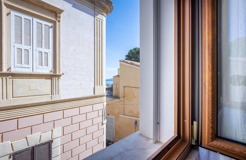 Carloforte Apartment | Modern Apartment in Centre Carloforte!