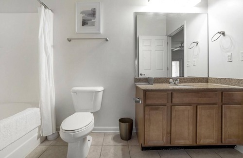 Lexington Apartment | Modern Apartment in Prime Location (ID5959X38)