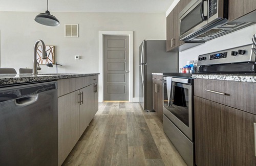 Keene Apartment | Modern Apartment in Prime Location (ID1245X669)