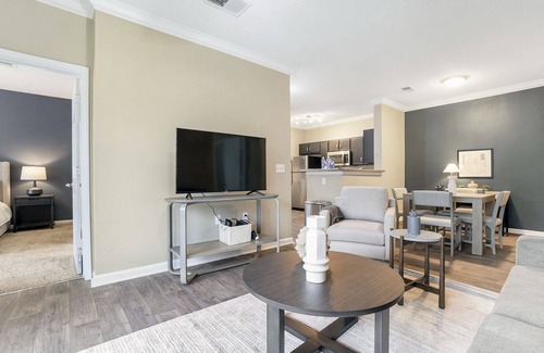 Lexington Apartment | Modern Apartment in Prime Location (ID9397X96)