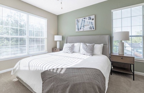 Lexington Apartment | Modern Apartment in Prime Location (ID5832X80)