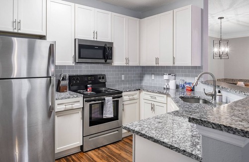 Sand Ridge Apartment | Modern Apartment in Prime Location (ID3722X1)