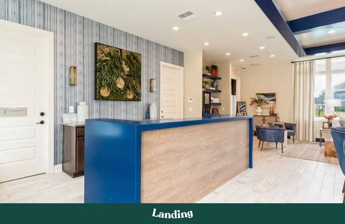 Sunbury Apartment | Modern Apartment in Prime Location (ID4158X08)