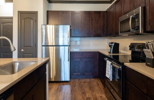 Steiner Ranch Apartment | Modern Apartment in Prime Location (ID3752X32)