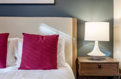 Sweetbriar Apartment | Modern Apartment in Prime Location (ID7659X35)