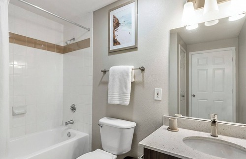 Sweetbriar Apartment | Modern Apartment in Prime Location (ID7911X89)
