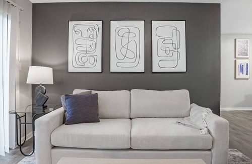 Dallas Apartment | Modern Apartment in Prime Location (ID1201X619)