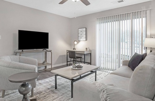 Dallas Apartment | Modern Apartment in Prime Location (ID1201X619)