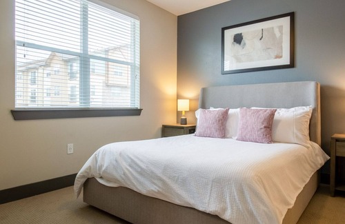 Parker Apartment | Modern Apartment in Prime Location (ID2663X31)