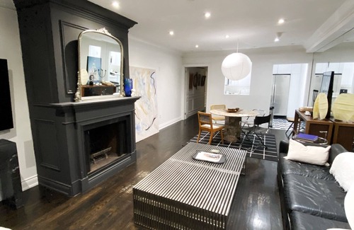 Christie Pits Apartment | Modern Apartment in the Annex in Toronto