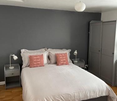 De Beauvoir Apartment | Modern Apartment in Trendy Dalston