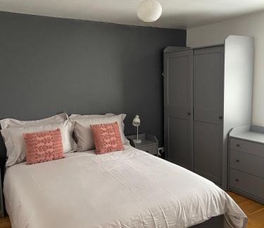 De Beauvoir Apartment | Modern Apartment in Trendy Dalston