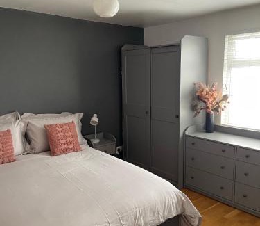 De Beauvoir Apartment | Modern Apartment in Trendy Dalston