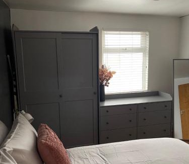 De Beauvoir Apartment | Modern Apartment in Trendy Dalston