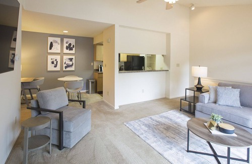 Saint Marys  Allen County Apartment | Modern Apartment in Prime Location (ID5602X85)