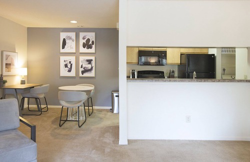 Saint Marys  Allen County Apartment | Modern Apartment in Prime Location (ID5602X85)