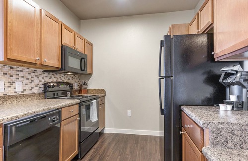 Brooks City Base Apartment | Modern Apartment in Prime Location (ID6709X12)