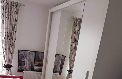 Ebbsfleet Valley Apartment | Modern Apartment minutes from central London, UK