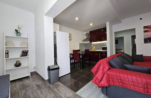 Kastel Stari Apartment | Modern apartment Nikola in a quiet area