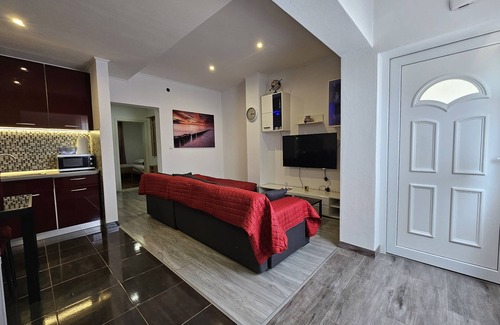 Kastel Stari Apartment | Modern apartment Nikola in a quiet area