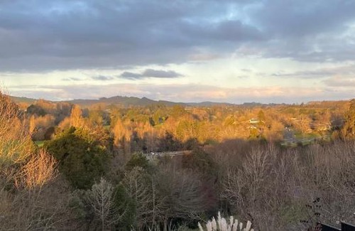 Cambridge Apartment | Modern apartment- rural outlook, central Cambridge