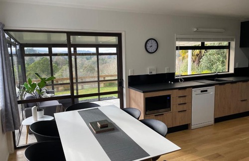 Cambridge Apartment | Modern apartment- rural outlook, central Cambridge
