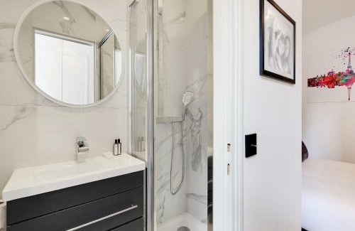 Quartier de la Roquette Apartment | Modern apartment & terrace - 2BR 6P - Near Nation