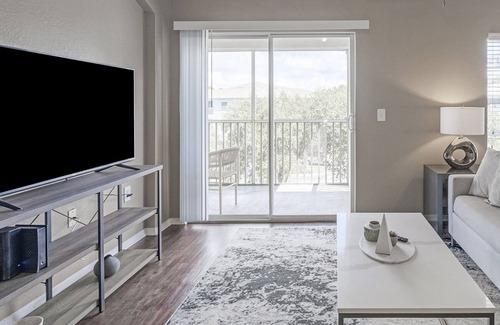 Pinellas Park Apartment | Modern Apartment in Prime Location (ID5950X13)