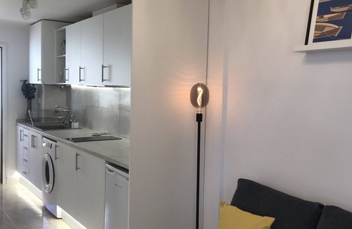 Denia Apartment | Modern apartment with pool that sleeps up to 3 people 400m from the sandy beach.