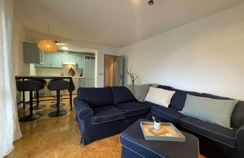 Jaca Apartment | Modern Apartment with Pool, Gym, and Terrace near Jaca Center