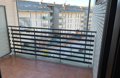 Jaca Apartment | Modern Apartment with Terrace and Pool in Jaca