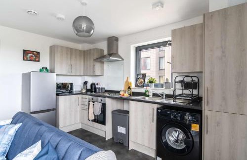 George Green Apartment | Modern Apartments with Free Parking near Heathrow