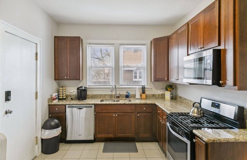 Libertyville Apartment | Modern apt in DT Libertyville Near Naval Base