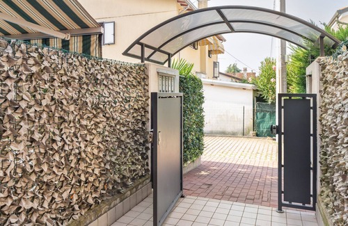 Mestre Apartment | Modern Apt in Mestre W/Terrace near the Station!