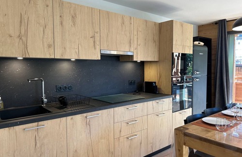 Les Gets Apartment | Modern Apt Near Perrières Ski Lifts with Terrace, Parking, and Free Shuttle