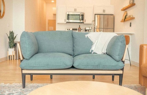 Duluth Apartment | Modern Apt w/Gym, Elevator, Coffee Shop | 222