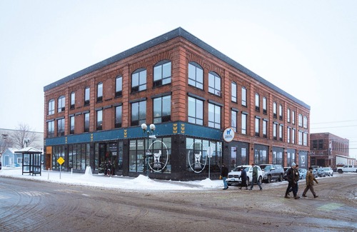 Duluth Apartment | Modern Apt w/Gym, Elevator, Coffee Shop | 325